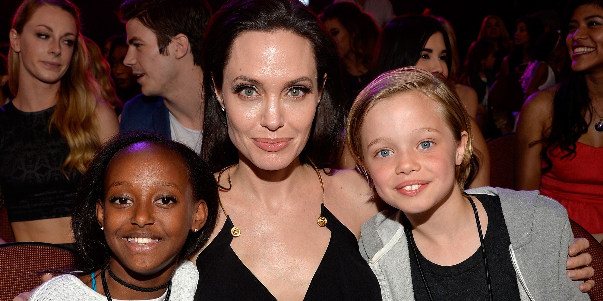 Angelina Jolie Used Herself as a Shield to Protect Kids From a Mob in Greece Angelina Jolie Used Herself as a Shield to Protect Kids From a Mob in Greece new pictures Angelina Jolie Used Herself as a Shield to Protect Kids From a Mob in Greece Angelina Jolie Used Herself as a Shield to Protect Kids From a Mob in Greece new foto