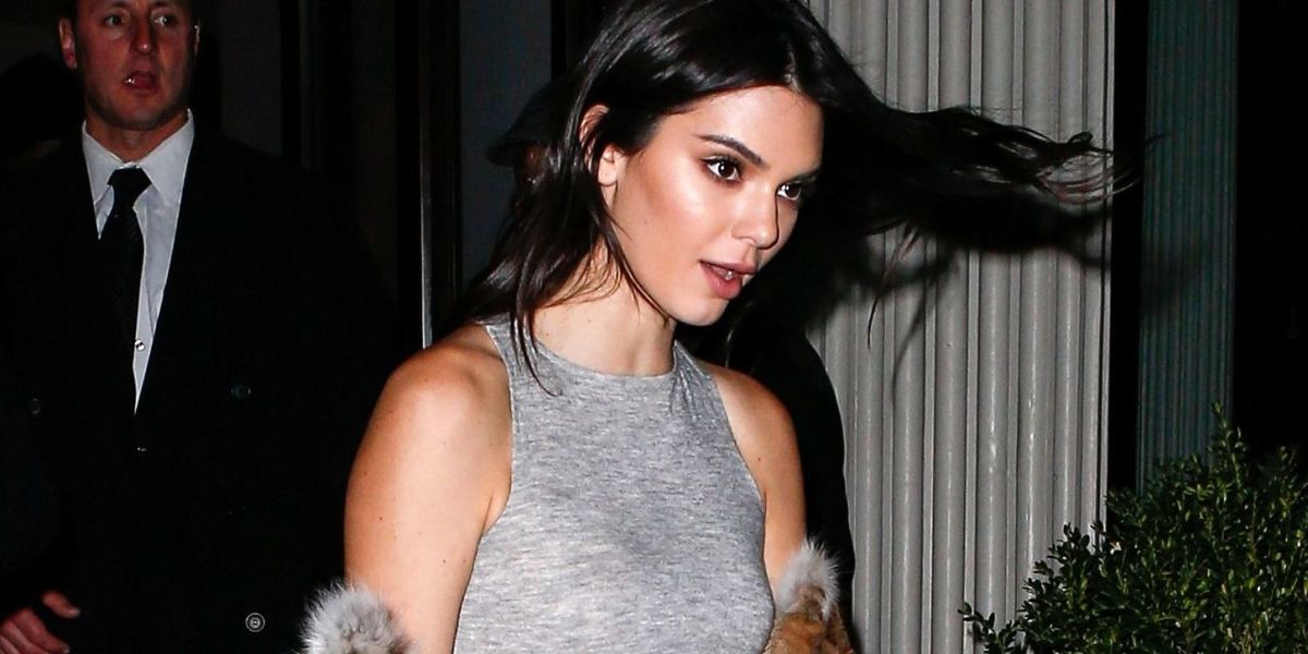 Kendall Jenner Stops A Massive Wardrobe Malfunction In Its Tracks