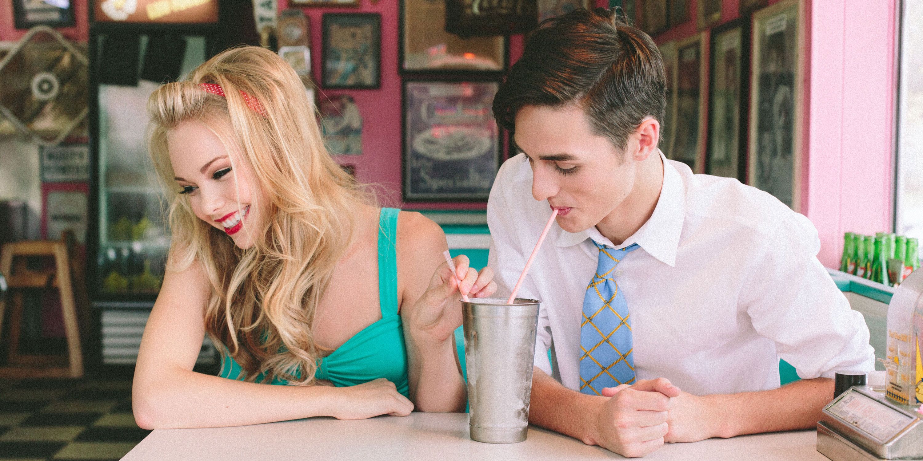 The Emotional Stages of Every Tinder Date - Things Every Woman Thinks On A Tinder  Date