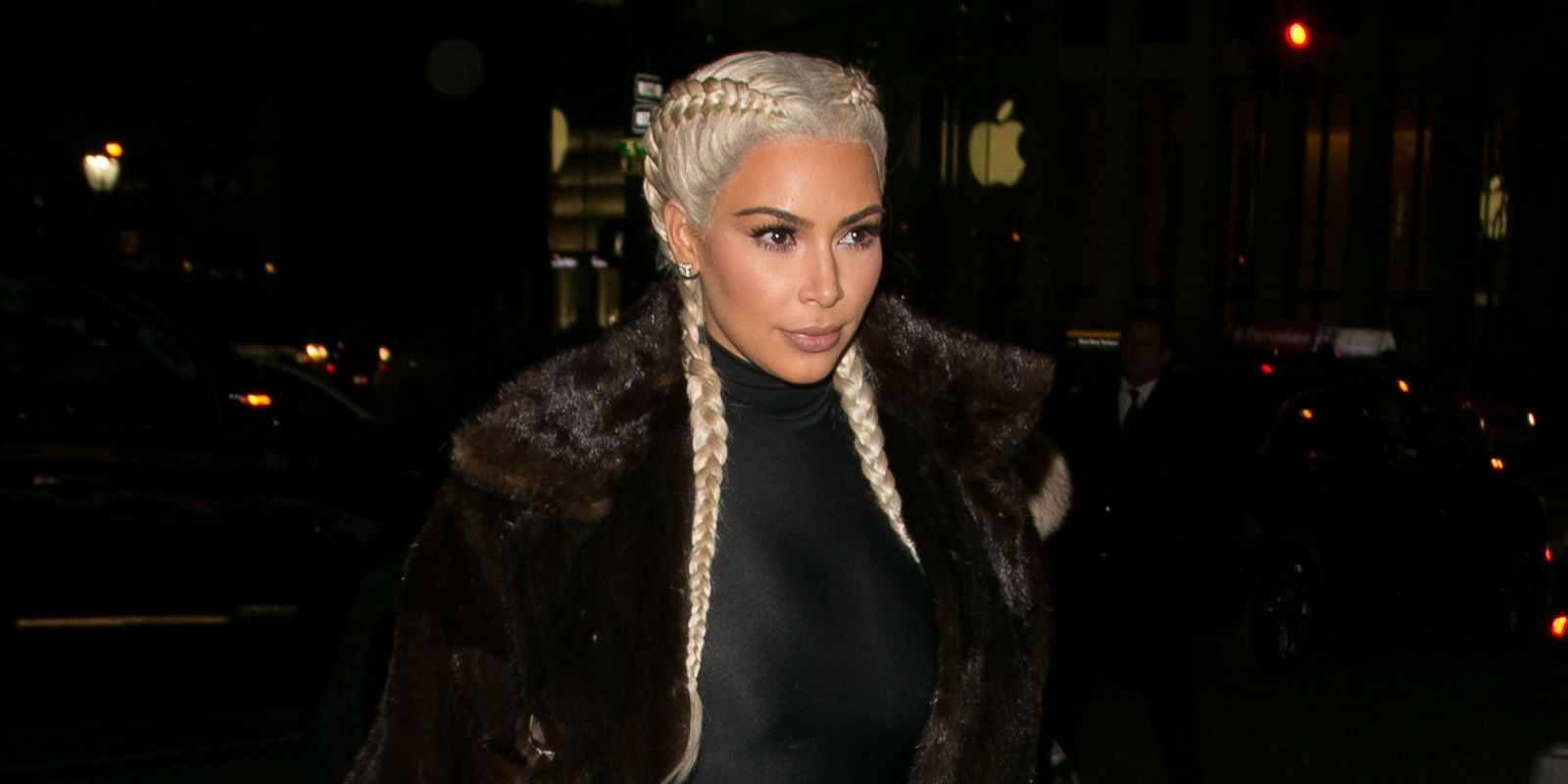 The First Photo Of Saint West - Kim Kardashian Shares Photo Of Saint West