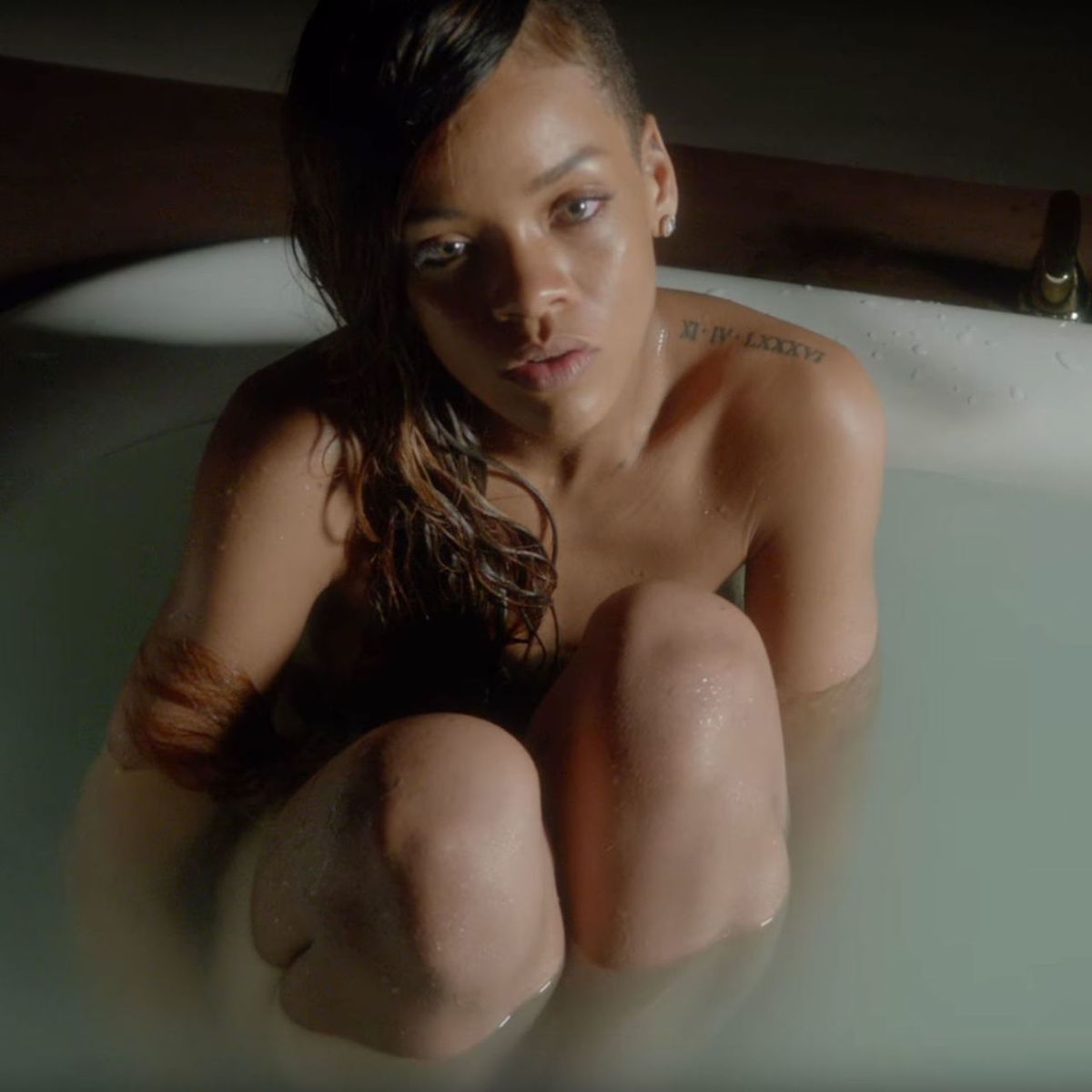 7 Greatest Bathtub Music Videos