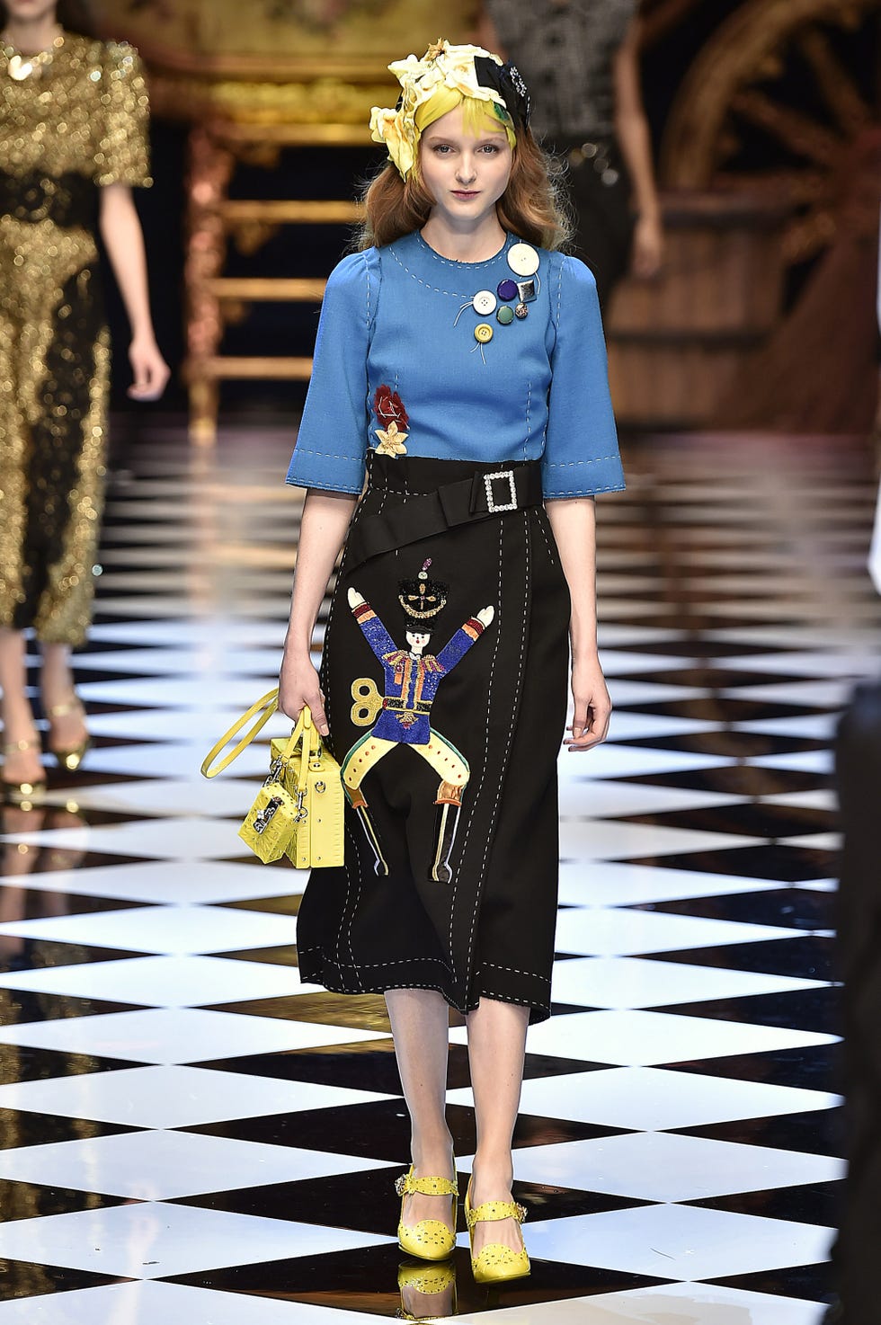 Dolce & Gabbana Literally Brought Disney Fairy Tales to Life on the Runway Dolce & Gabbana Literally Brought Disney Fairy Tales to Life on the Runway