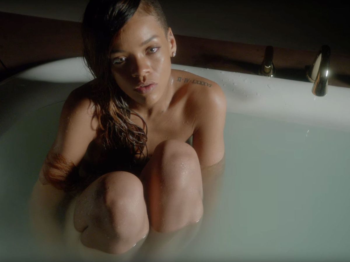 7 Greatest Bathtub Music Videos