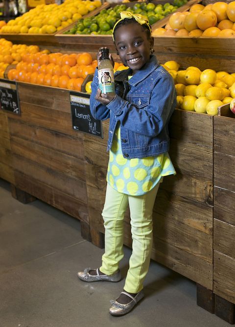 Yellow, Shoe, Fruit, Natural foods, Whole food, Produce, Tangerine, Ingredient, Citrus, Local food, 