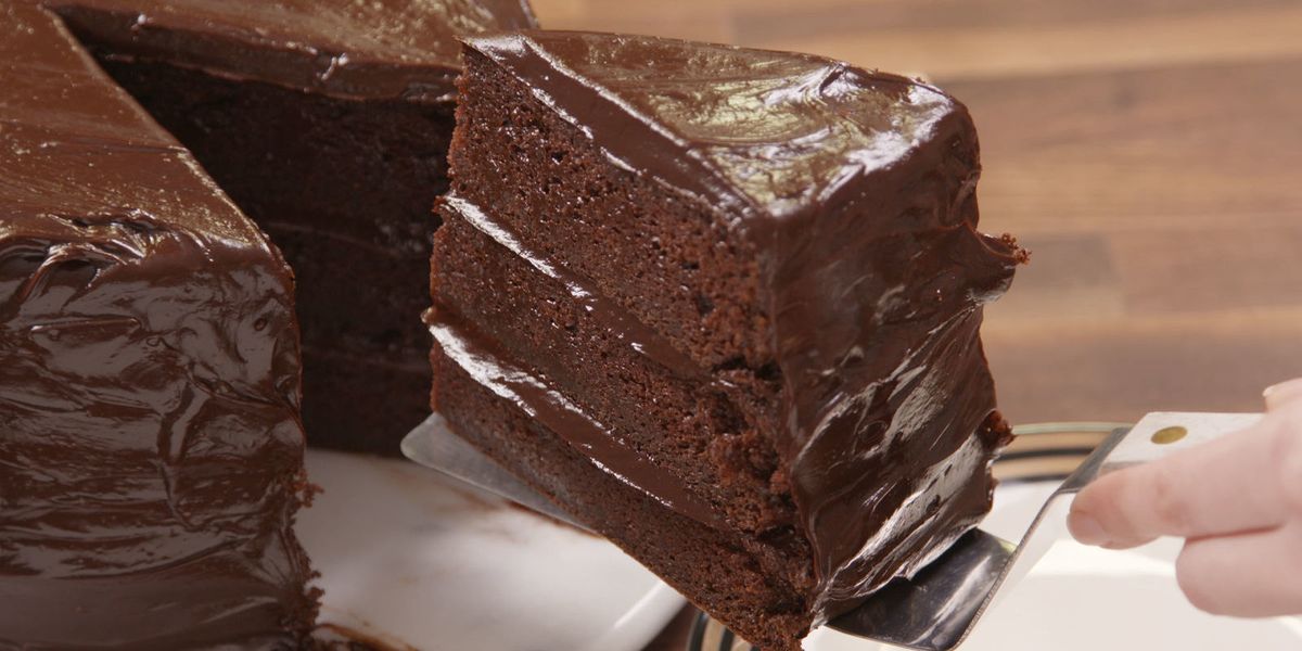 This 'Matilda'-Inspired Chocolate Fudge Cake Will Bring Out Your Inner Bruce Bogtrotter