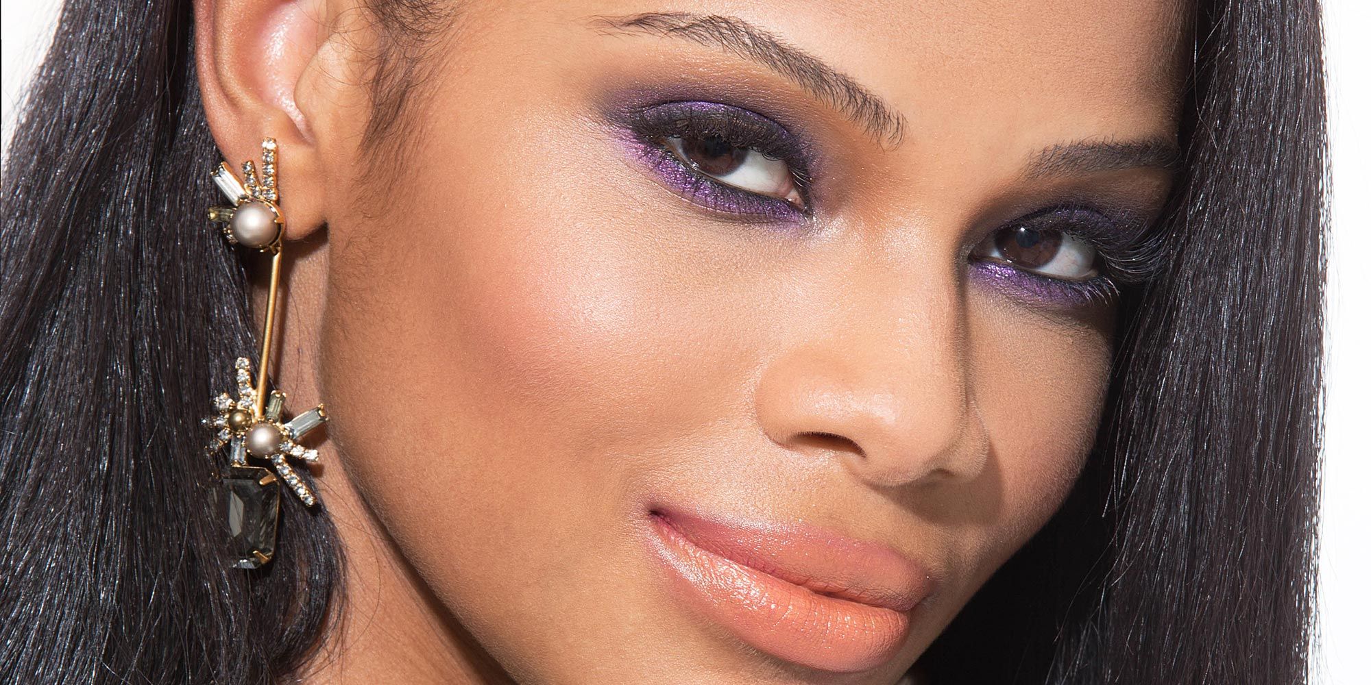 8 Makeup Looks You Should Wear To Prom Based On Your Dress