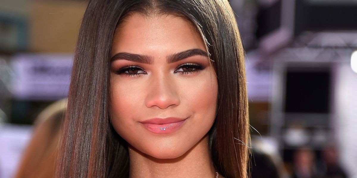 Zendaya Rape Tweet - Zendaya Calls Out Rape Tweet