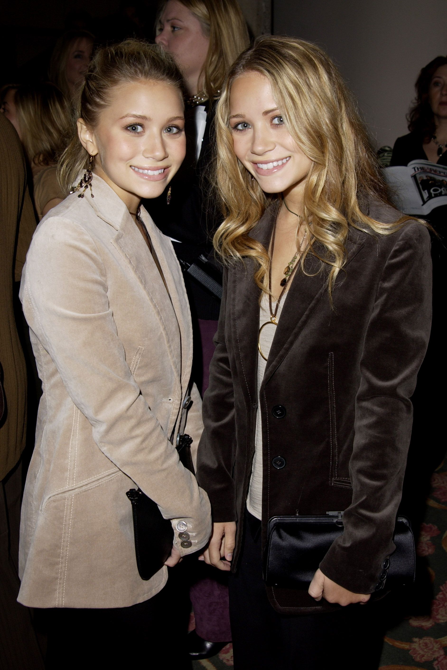 olsen twins smiling with teeth