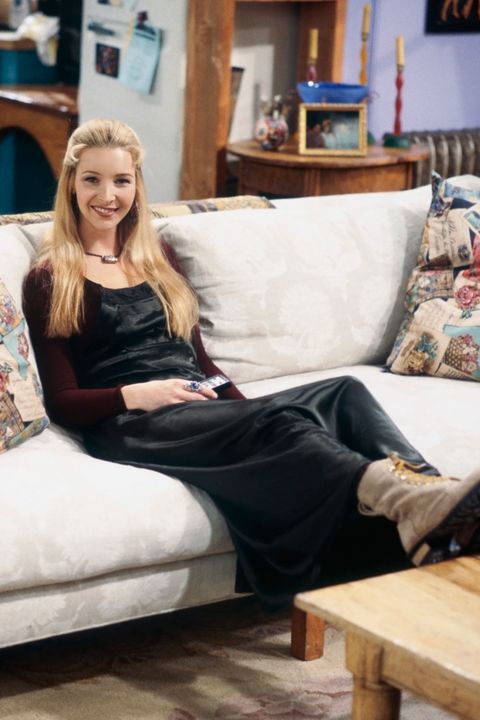 Phoebe Buffay Friends Fashion Phoebe Buffays Best Fashion Moments On 3044