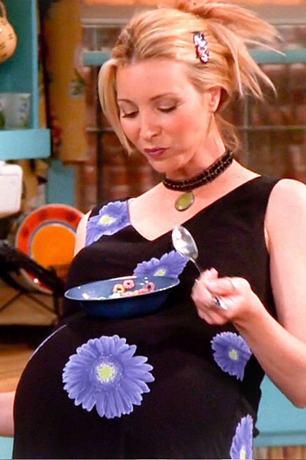 phoebe buffay flower necklace