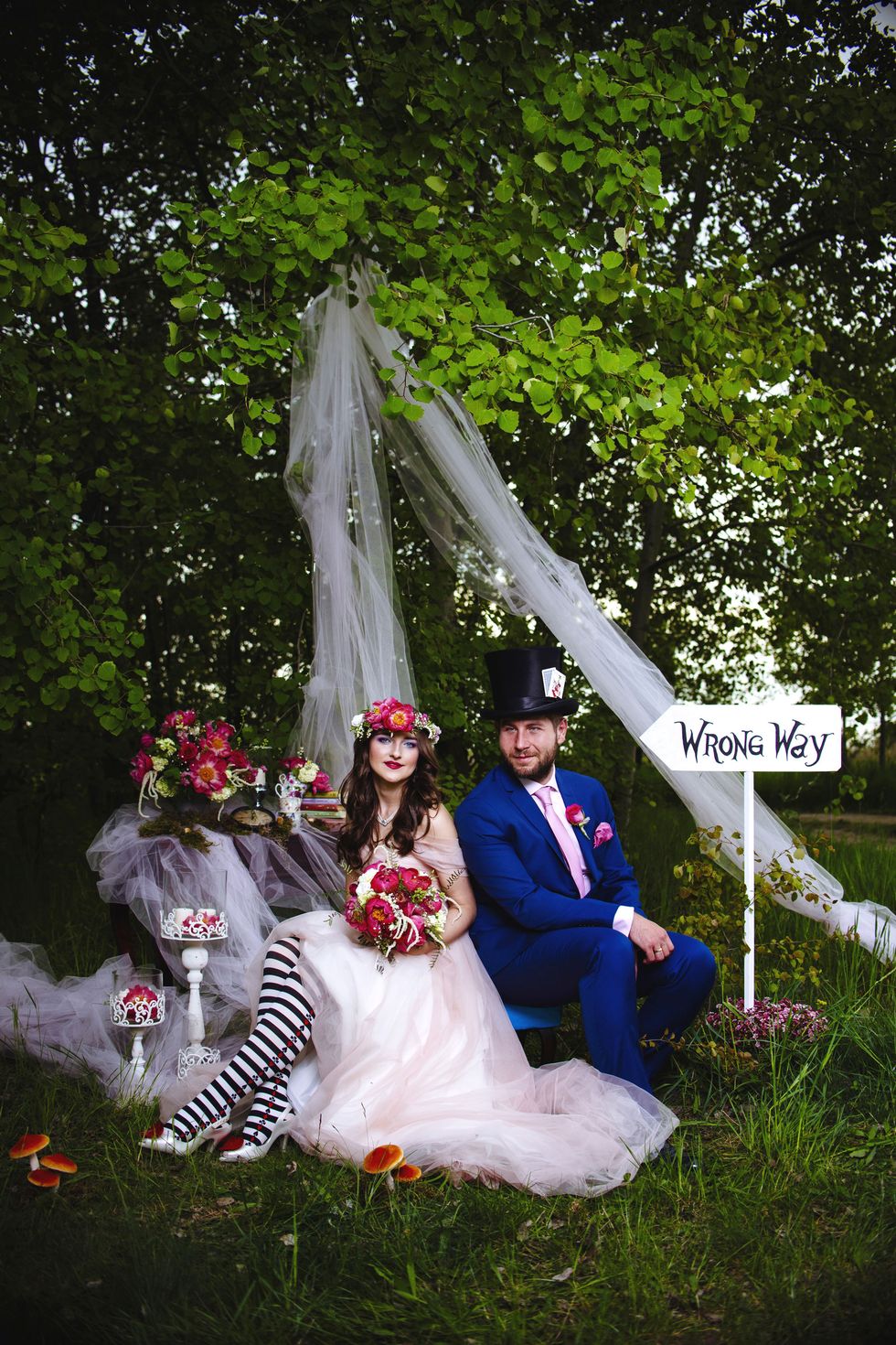 This Alice in Wonderland Wedding Is Everything You Never Knew You Needed -  Rustic Bride