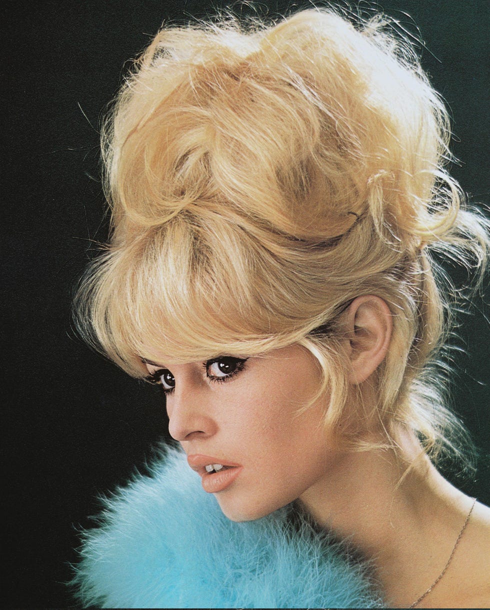 Beehive History - History of the Iconic 60s Hairstyle Beehive History - History of the Iconic 60s Hairstyle