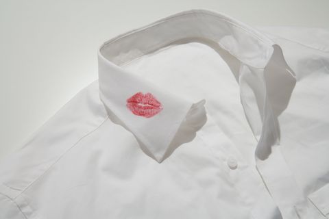 Collar, White, Carmine, Coquelicot, Natural material, Button, Paper, 