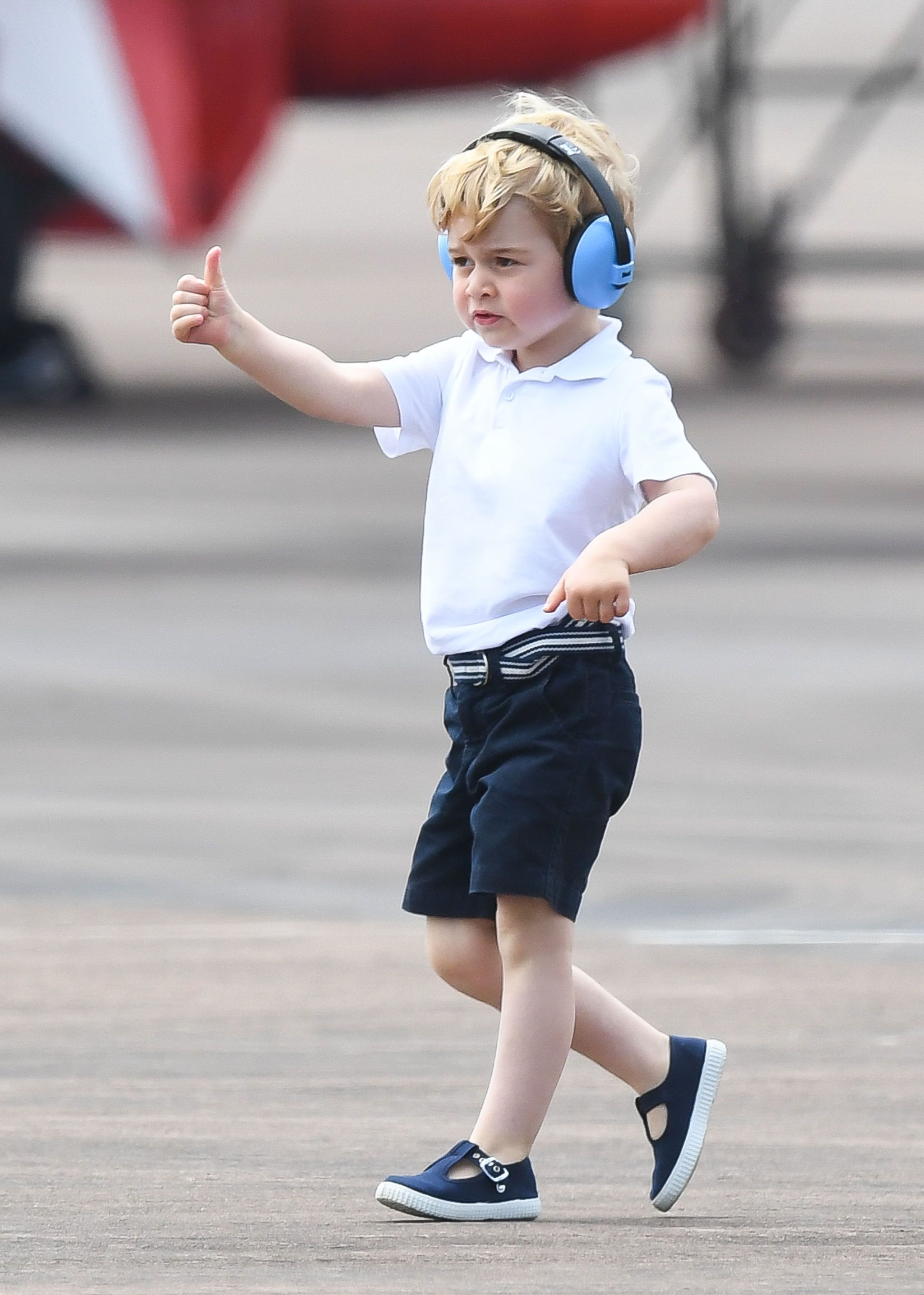 Prince George Pictures - Cute Photos Of Prince George Throwing Tantrum ...