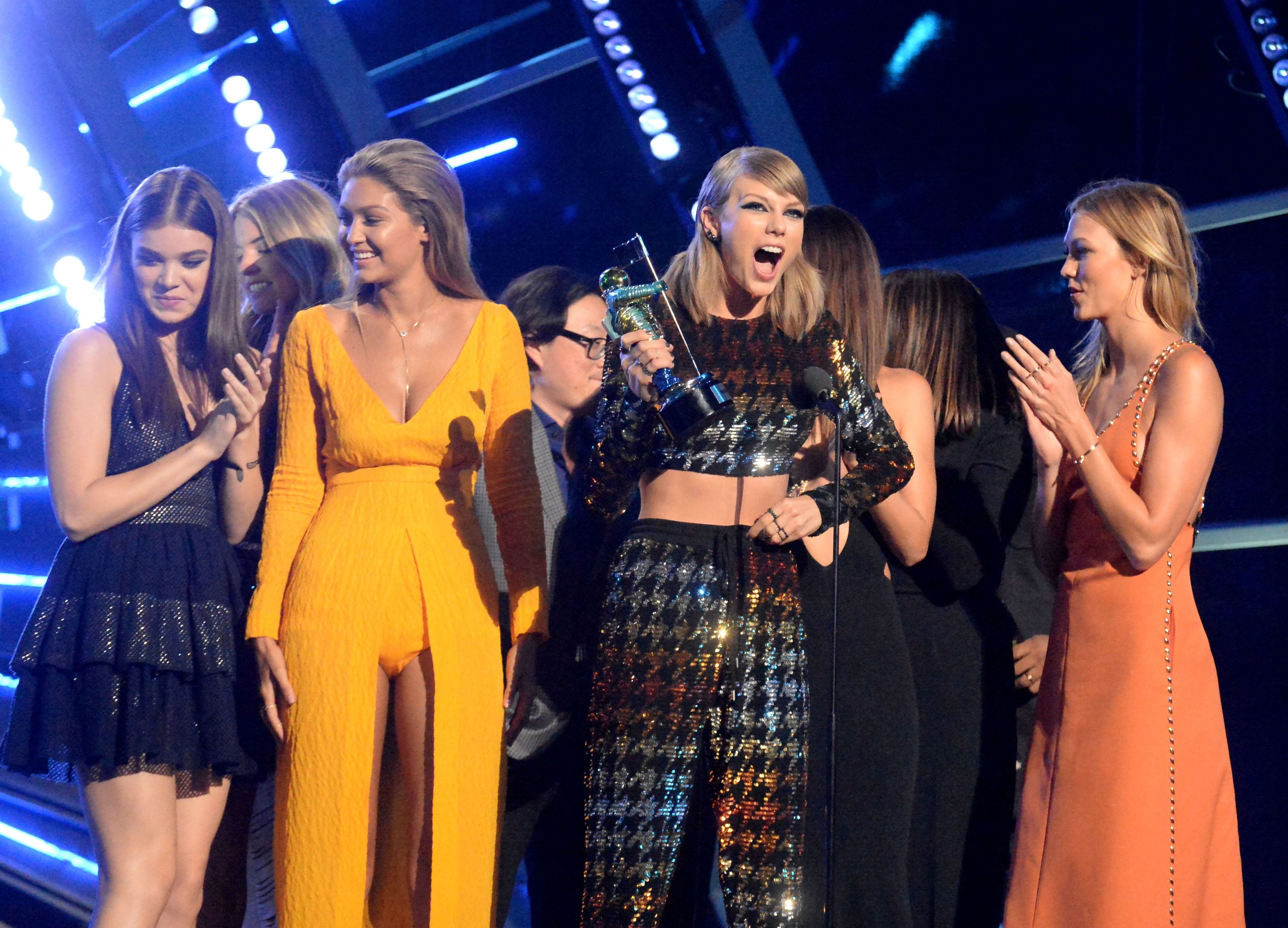 A Definitive Timeline Of Taylor Swift's Squad - History Of Taylor Swift ...