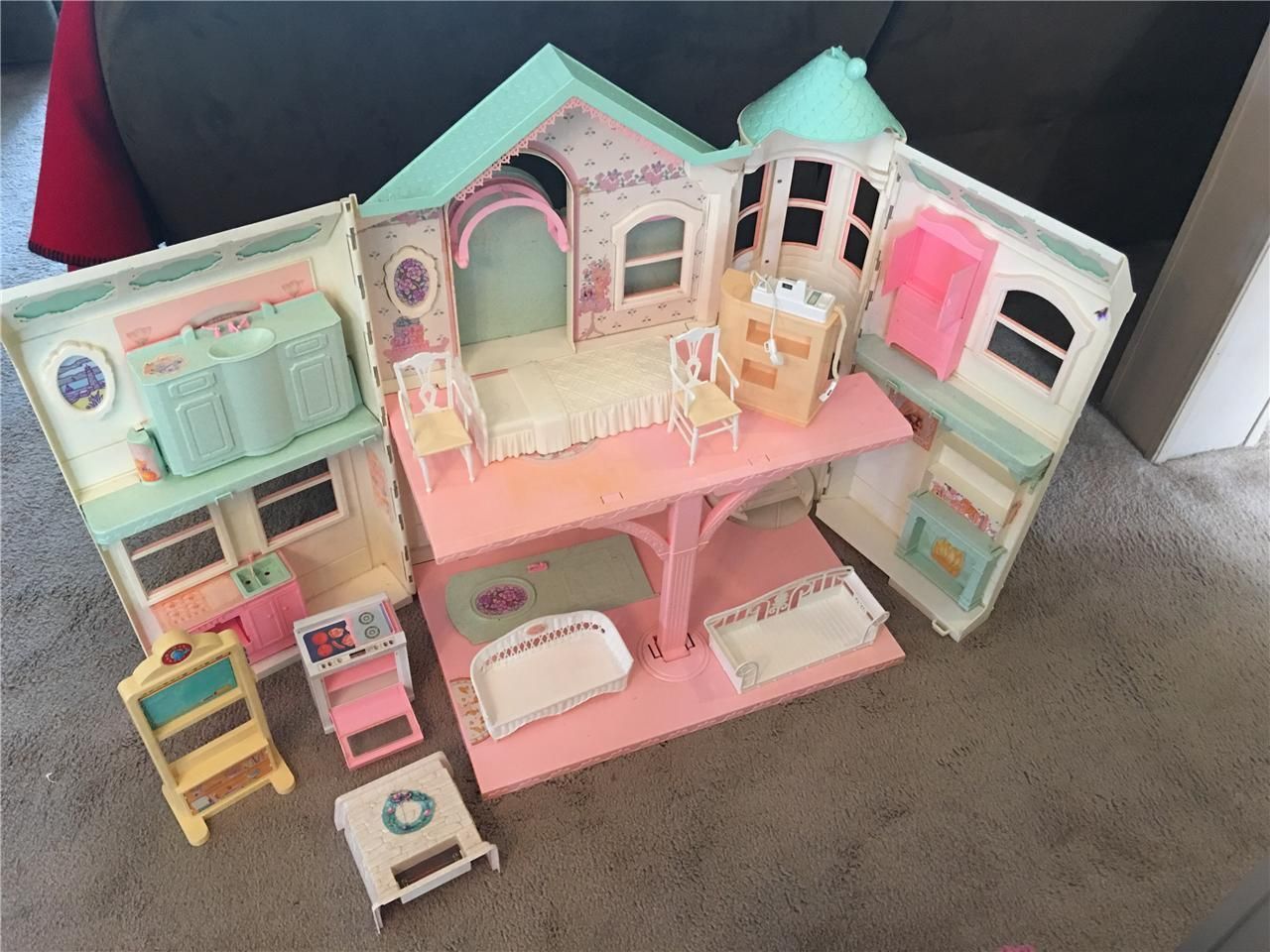 2000 barbie dream house