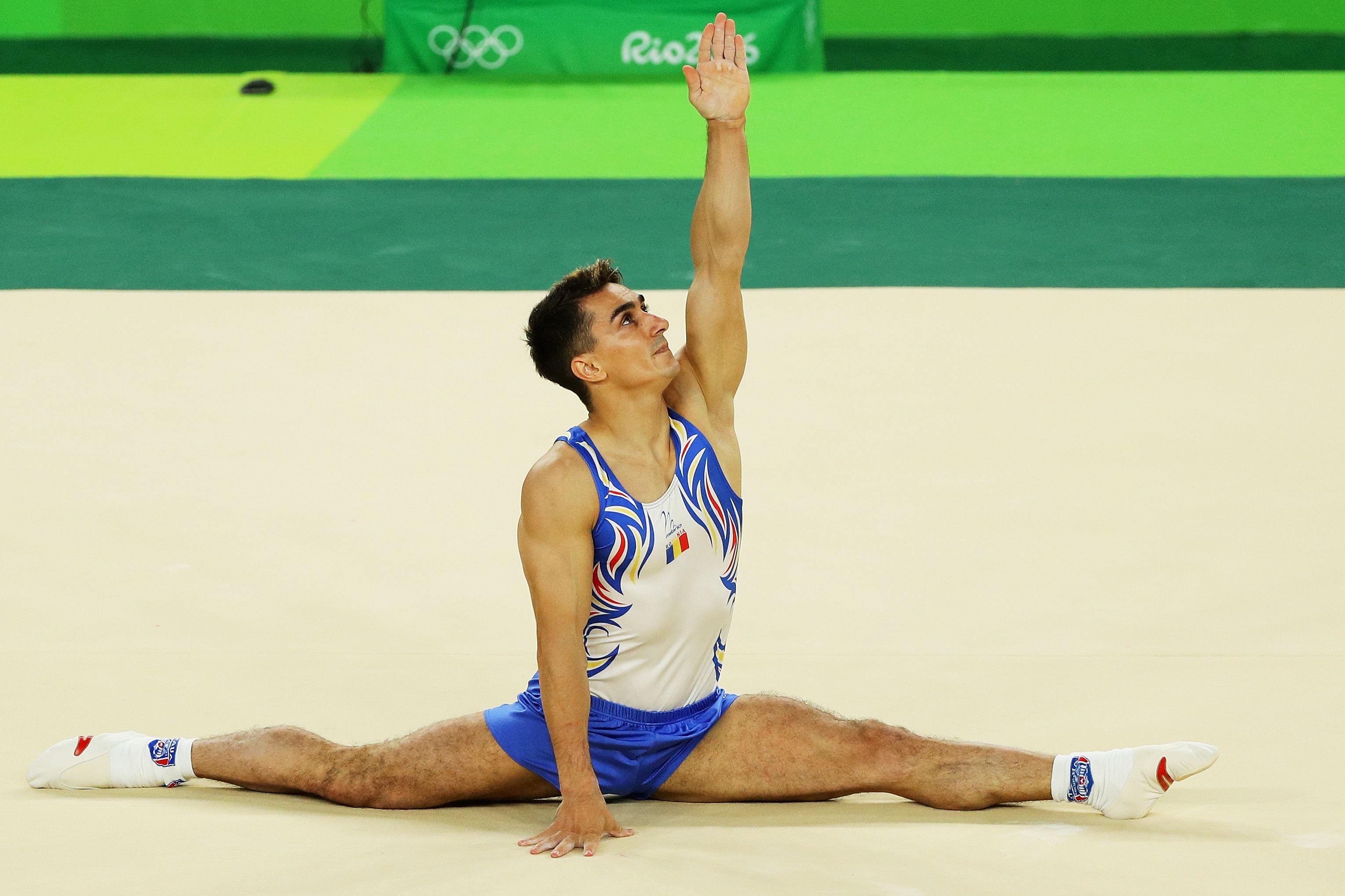 Sexy gymnastics guys