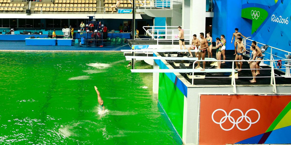 Here S Why The Olympic Pool In Rio Turned Green