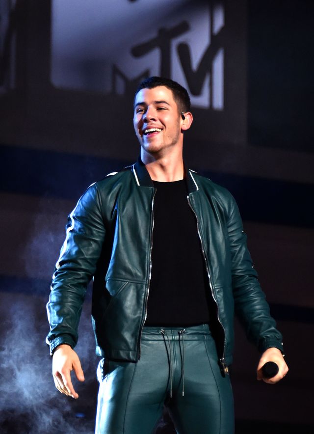 Nick Jonas Bulge During His Performance At The 2016 Vma Awards