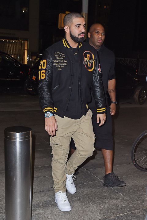 Rihanna and Drake Spotted on Dinner Date After VMAs - Rihanna and Drake ...