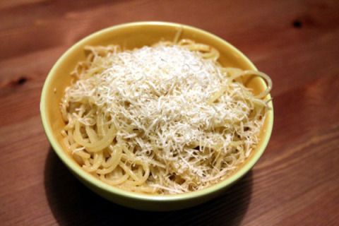 <p><strong>What You Need</strong>: Noodles, butter, and cheese</p>
<p>Meet Rome's version of a late-night <a href="http://www.cosmopolitan.com/food/easy-recipes/low-calorie-snacks?click=main_sr" target="_blank">snack</a>. Boil half a box of pasta until it's al dente, drain it, and reserve 1Ž2 cup of pasta water. Melt 3 tablespoons of butter in a large skillet over medium heat. Stir in 1 tablespoon of black pepper. Pour in the pasta water and bring it to a simmer. Add the pasta and 1 cup grated Parmesan cheese. Toss until it's evenly coated. This technically serves two, if you have superhuman self-restraint.</p>