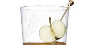<i>4 oz. applejack<br />
4 oz. fresh lemon juice<br /> 
1 oz. Cointreau or triple sec<br />
Garnish: halved crab apple</i><br /><br />
Fill a cocktail shaker with ice. Add the ingredients, shake vigorously, and pour into a tall glass with ice. Spear the halved crab apple, and add as a garnish.<br /><br /> 
<i> Source: Laurence Kretchmer, Bar American, New York City</i>