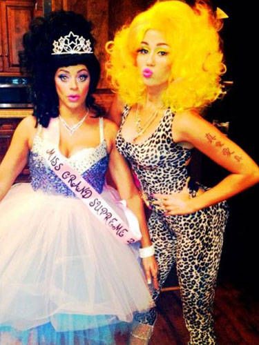 Best Celebrity Halloween Costumes Of All Time Celeb Halloween Ideas