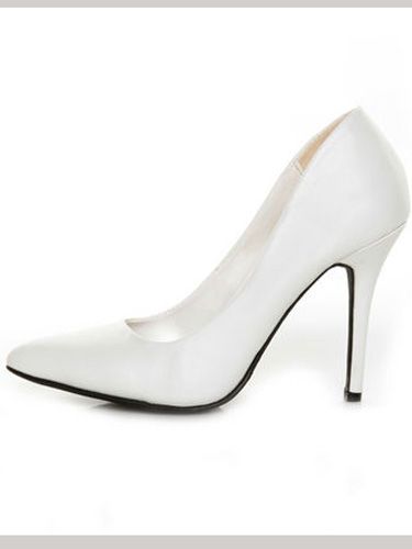 White, High heels, Beauty, Tan, Grey, Basic pump, Beige, Material property, Foot, Close-up, 