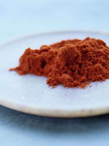 Grab some cayenne and start sprinkling! The hot chili contains capsaicin, which hinders fat storage (especially in the lower belly) and revs up your metabolism so you burn more cals.