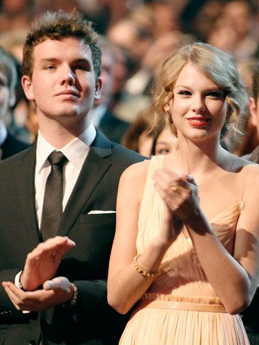 Taylor Swift sometimes takes her two-years-younger bro as her date to awards shows. Just another reason to be jeals of Tay.