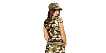 Camouflage, Military camouflage, Brown, Cap, Sleeve, Shoulder, Joint, Khaki, Standing, Style, 