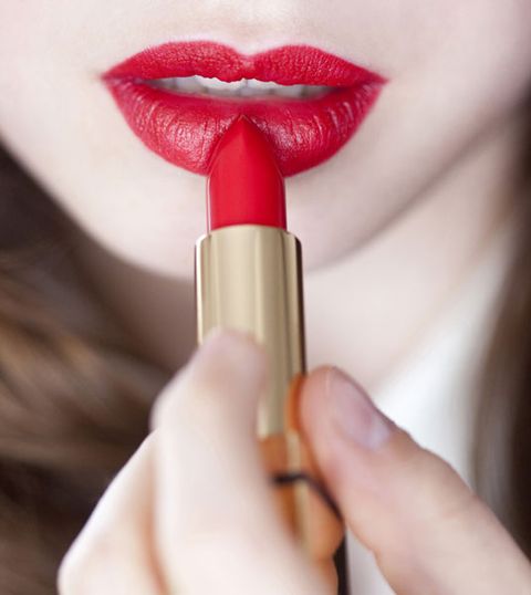 vinger, Lip, Skin, Red, Eyelash, Nail, Organ, Carmine, Thumb, Lipstick,