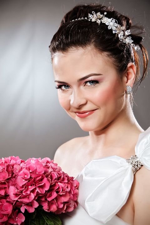 Clothing, Hair, Face, Head, Petal, Hairstyle, Forehead, Eyebrow, Bridal accessory, Photograph, 