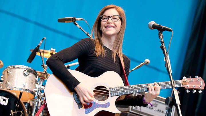 How Lisa Loeb S Stay Became Every 90s Girl S Favorite Song