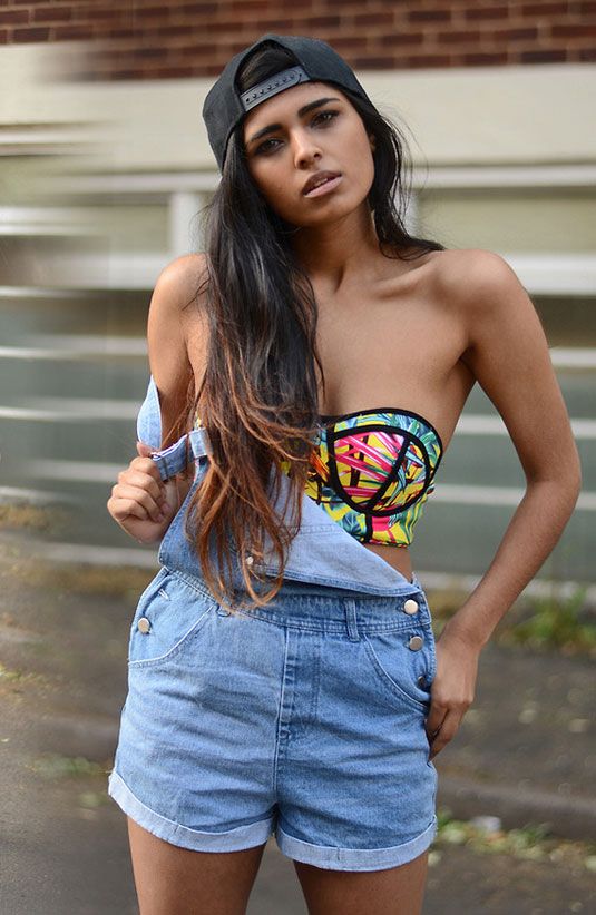 tropical chic outfit