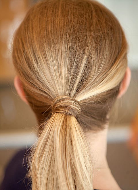 Haare, Frisur, Langes Haar, Haarfärbung, Blond, Kinn, Braunes Haar, Haargummi, Rücken, Geschichtetes Haar,