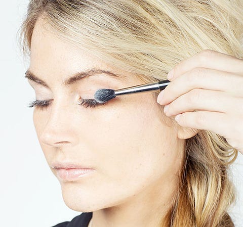 image cos-01-eyes-de.jpg