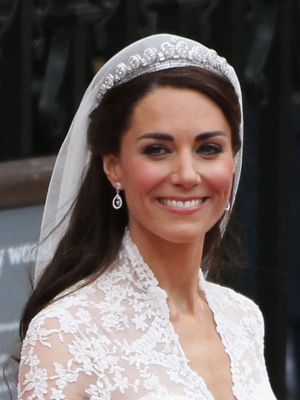 The Scoop on Kate Middleton's Wedding Hair and Makeup