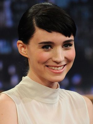 We Re Loving Rooney Mara S Cute Cropped Bangs