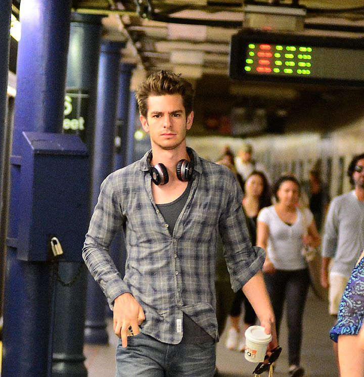Is andrew garfield gay 2021