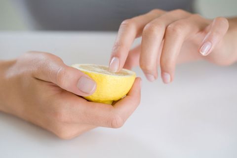 Finger, Skin, Nail, Fruit, Lemon, Citrus, Jewellery, Ingredient, Meyer lemon, Sweet lemon, 