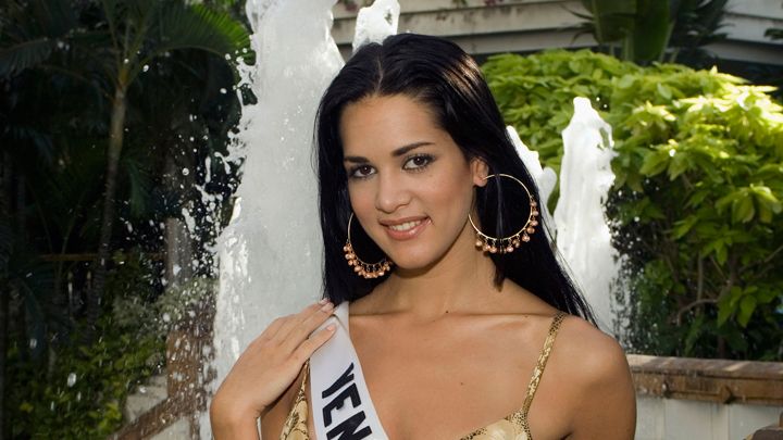 Monica Spear Sex Vedio - https://www.cosmopolitan.com/style-beauty/fashion/advice/a5938 ...