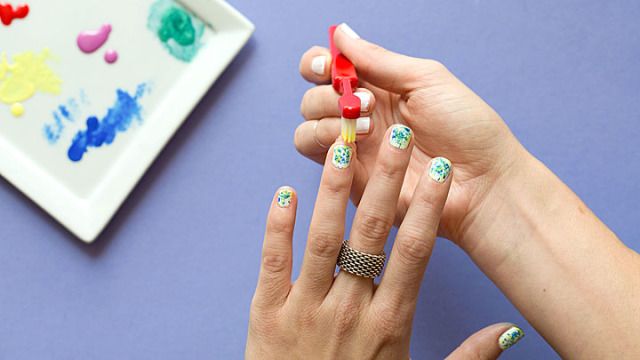 12 Life-Changing Beauty Hacks You Can Do With a Toothbrush