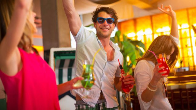 The 8 Types Of Summer Drunk Everyone Has Experienced 