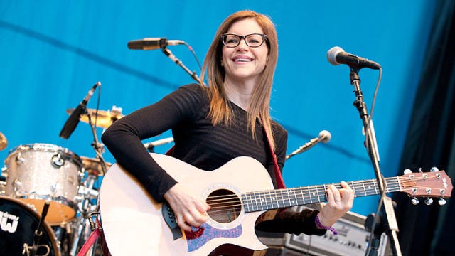 How Lisa Loeb's \