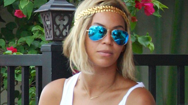 Beyonce Ditches Pixie Cut For Blonde Bob Beyonce Gets A Haircut