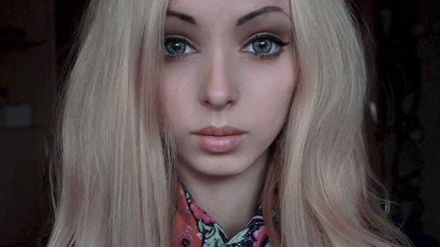 22 Incredible Photos Of The New Human Barbie 0004