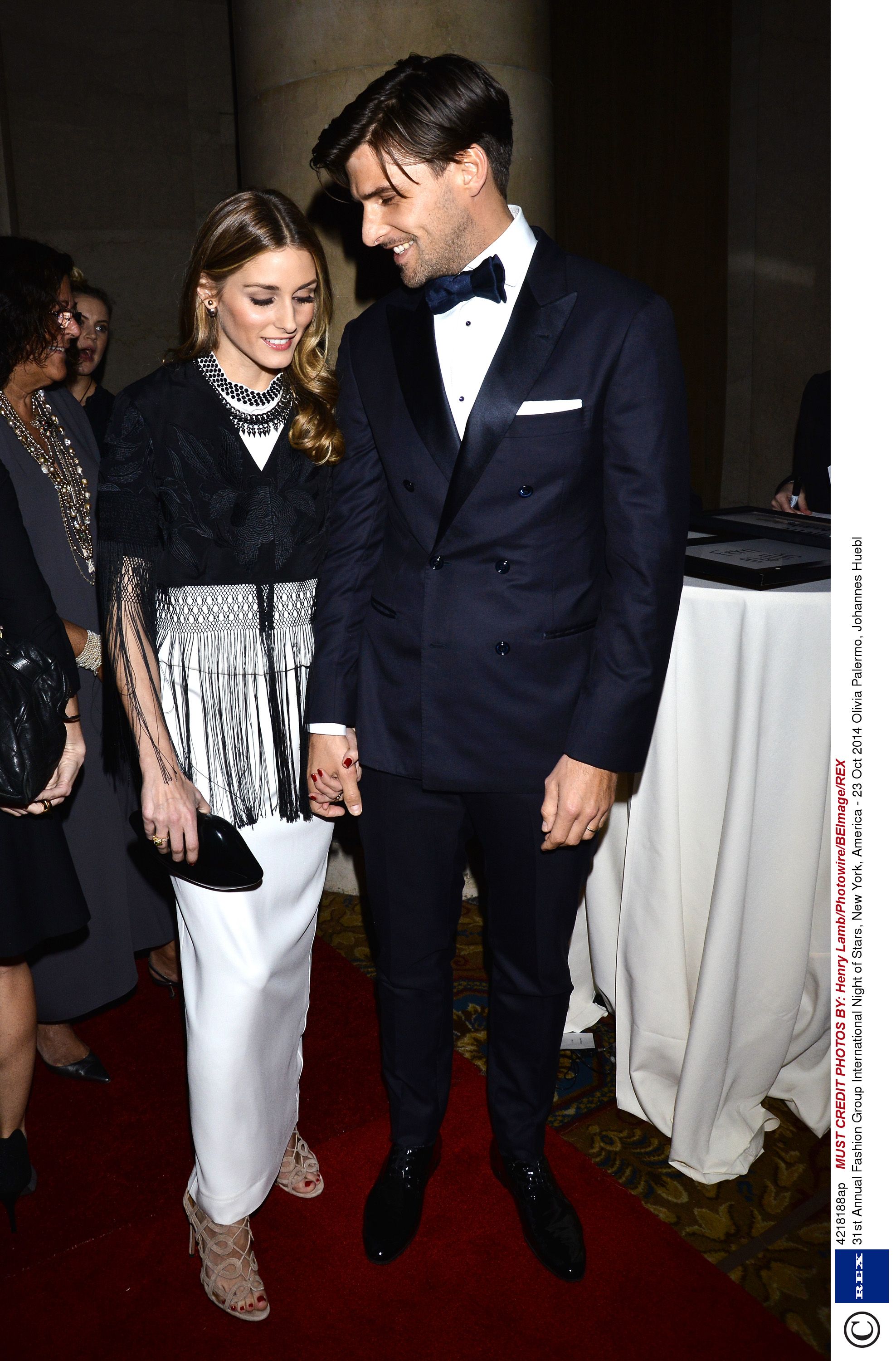 Another snap of Olivia Palermo and her hubby to make us melt