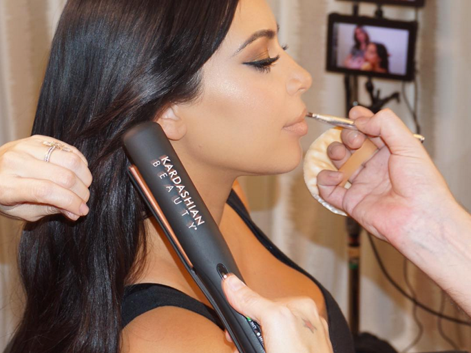 Kim Kardashian's 'S-waves' tutorial will change the way you wave your hair
