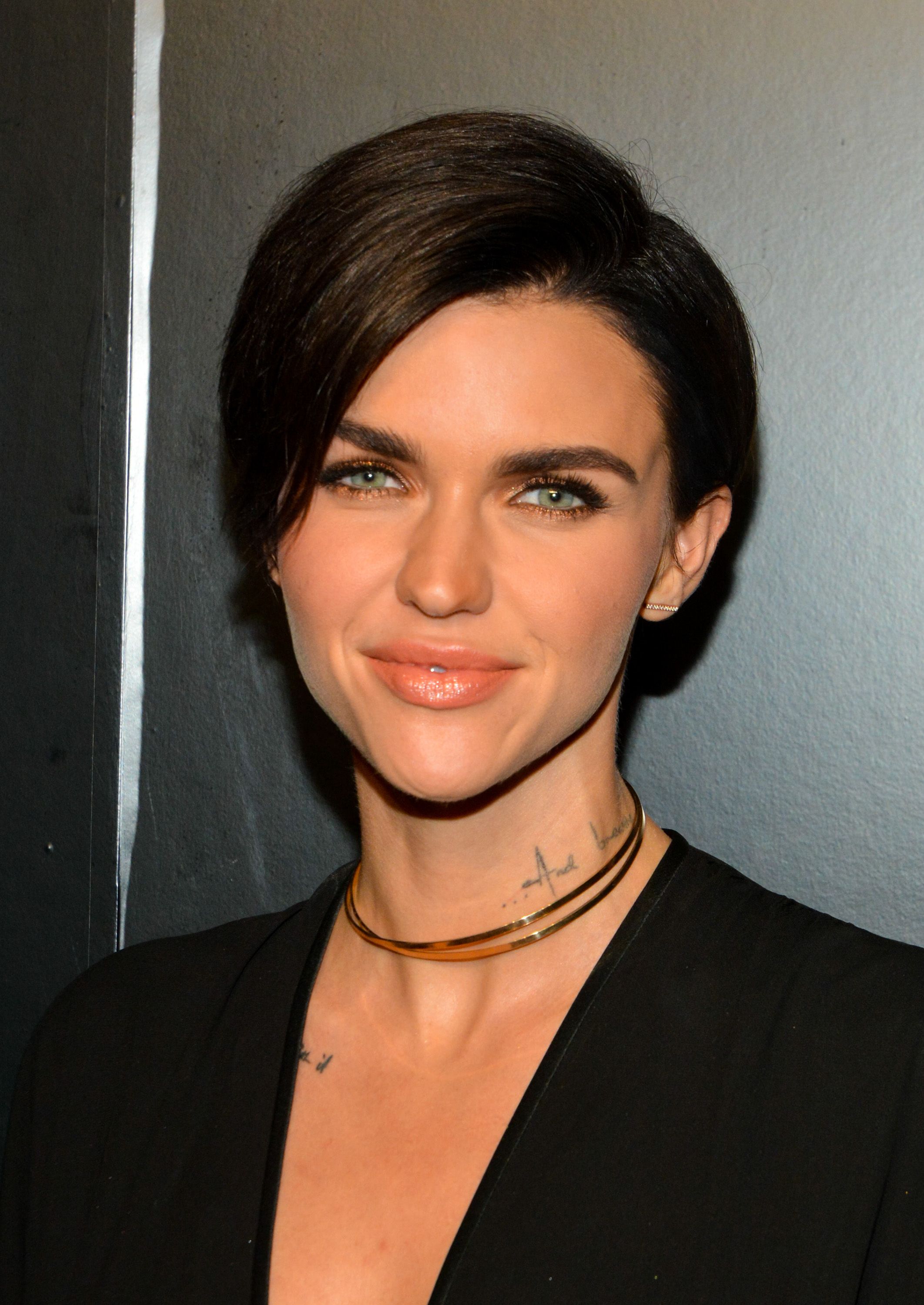 How to Do Ruby Rose Hair 14 Steps with Pictures  wikiHow